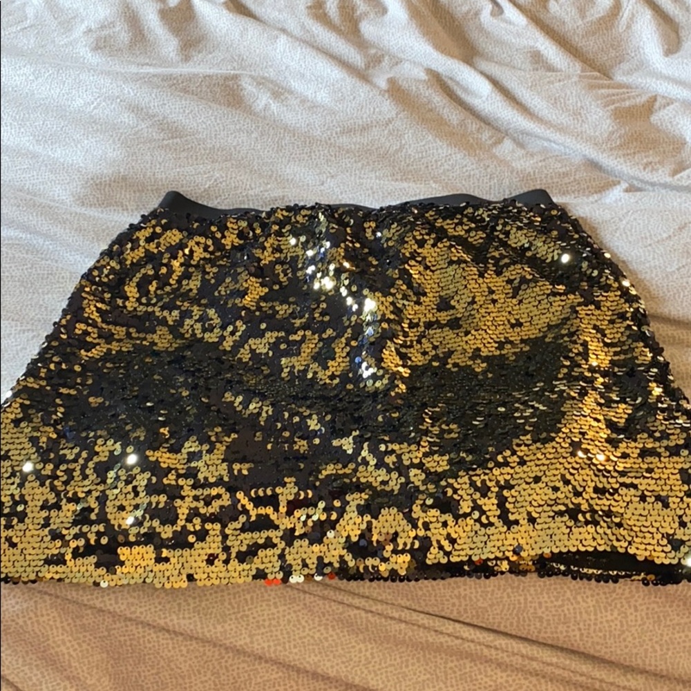 Gold and black sequin skirt